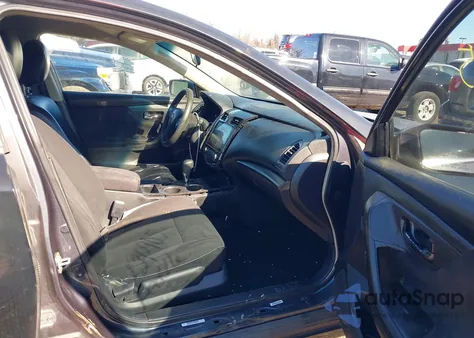 2013 Nissan Altima 2.5 S z USA, uszkodzony, nr VIN 1N4AL3AP9DC280326